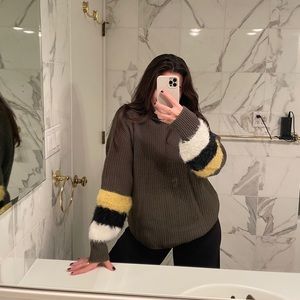 Urban outfitters green knit sweater